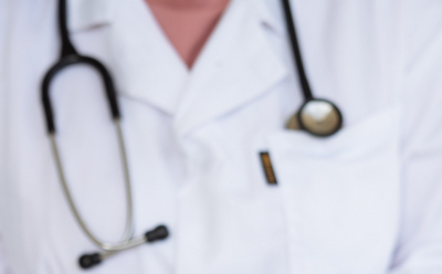 Ολομέλεια ΣτΕ: Aντισυνταγματικό το νέο ειδικό μισθολόγιο των ιατρών του ΕΣΥ