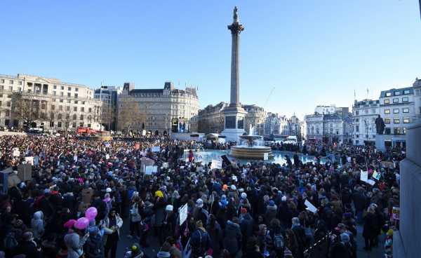 Διαδηλώσεις και στο Λονδίνο κατά του διατάγματος Τραμπ