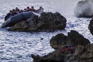 Ακόμη μια τραγωδία στο Αιγαίο με επτά νεκρούς πρόσφυγες σε ναυάγιο στην Κω