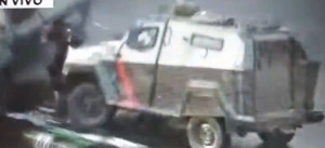 Συγκλονιστικό βίντεο: Αστυνομικό όχημα χτυπά και σκοτώνει διαδηλωτή στη Χιλή (video)