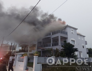 Καλαμάτα: Φωτιά σε οικία από κεραυνό, συναγερμός στην Πυροσβεστική