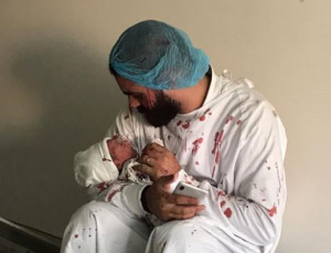Εκρηξη στο Λίβανο: Συγκλονιστική μαρτυρία από ζευγάρι που αποκτούσε μωρό εκείνη την στιγμή