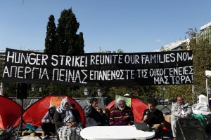 Έληξε η απεργία πείνας των προσφύγων στο Σύνταγμα