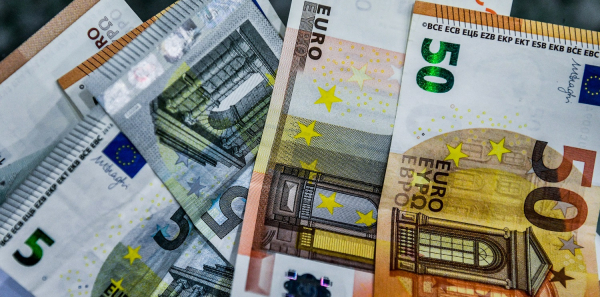 ΟΑΕΔ - ΔΥΠΑ: Εφάπαξ επίδομα 300€ για μακροχρόνια ανέργους, πώς θα γίνουν οι πληρωμές