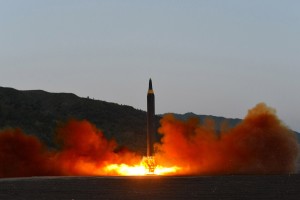 Στην δημοσιότητα η εκτόξευση βαλλιστικού πυραύλου από την Βόρεια Κορέα