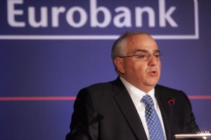 ΕΕΤ: Ο τραπεζικός κλάδος έχει αφήσει πίσω του τα χειρότερα- Στο επίκεντρο η αντιμετώπιση των εξυπηρετούμενων δανείων