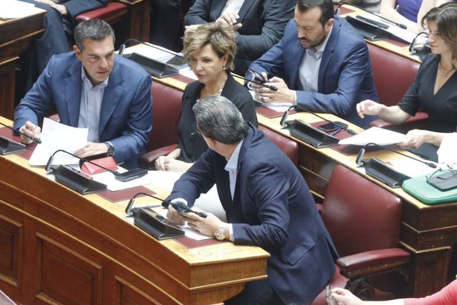 Απουσιάζει ο Τσίπρας από τις προγραμματικές δηλώσεις στη Βουλή