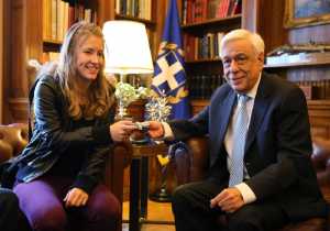 Στον Πρόεδρο της Δημοκρατίας η παγκόσμια πρωταθλήτρια Νεανίδων στο σκάκι