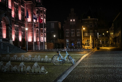 Και η Ολλανδία εξετάζει νυχτερινή απαγόρευση κυκλοφορίας