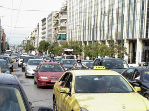 Κίνηση τώρα: Κυκλοφοριακό χάος στο κέντρο της Αθήνας