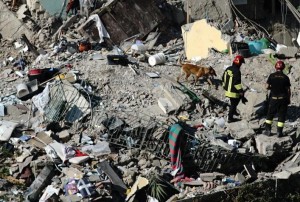 Εντοπίστηκε τρίτος νεκρός στα συντρίμμια του κτιρίου που κατέρρευσε στη Νάπολη