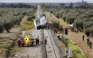 Νεκροί και δεκάδες τραυματίες από εκτροχιασμό τρένου στο Μιλάνο