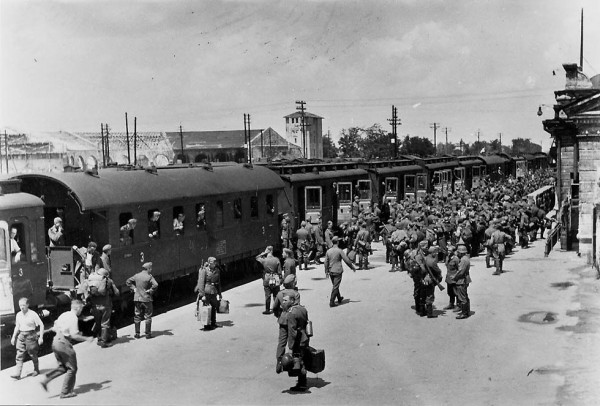 Ιστορική αποζημίωση σε επιζώντες Εβραίους από τους Ολλανδικούς σιδηροδρόμους