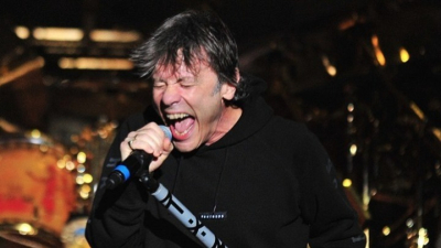 Iron Maiden: Ο Μπρους Ντίκινσον θυμήθηκε όταν ήταν κυβερνήτης σε αεροπλάνο
