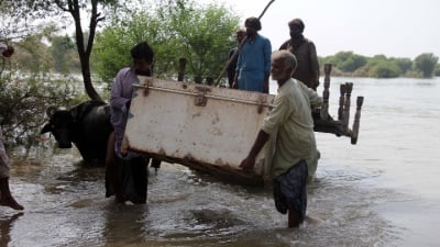 «Βούλιαξε» το Πακιστάν, ανυπολόγιστες ζημιές από τις φονικές πλημμύρες