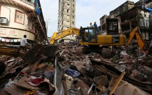 Τουλάχιστον 18 νεκροί από κατάρρευση κτιρίου στο Μουμπάι