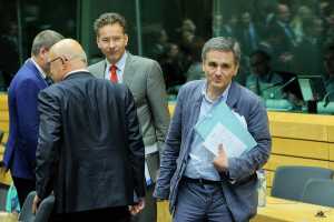 Ξεκινάει πάλι το Eurogroup - Χρονοδιάγραμμα και ψήφιση μέτρων ζητούν οι ΥΠΟΙΚ