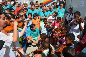 «Ήρωες» για ντόπιους και πρόσφυγες τα «ιερά τέρατα» της Μπαρτσελόνα