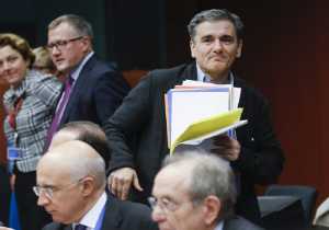 Eurogroup: Σήμερα μπαίνει η σφραγίδα ολοκλήρωσης της πρώτης αξιολόγησης