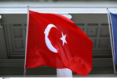 Ο Ερντογάν απειλεί με χερσαία επιχείρηση σε Συρία και Ιράκ