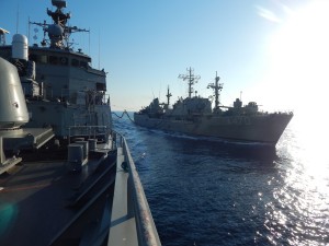 Τουρκικά πλοία επιχείρησαν να παρενοχλήσουν γεωτρύπανο