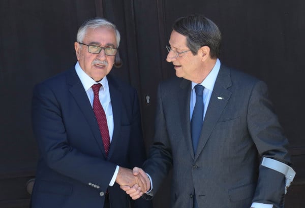Ανοίγει ξανά το Κυπριακό - Ο ΓΓ του ΟΗΕ προτίθεται να συγκαλέσει συνάντηση με τους δύο ηγέτες