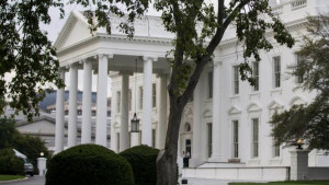 Συναγερμός στο Λευκό Οίκο λόγω «ύποπτου πακέτου»