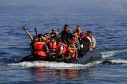 Διάσωση 98 προσφύγων από την Frontex