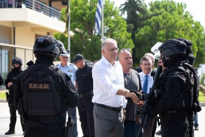 Αυτή είναι η τεράστια δωρεά του Νιάρχος στην ελληνική αστυνομία, το «ευχαριστώ» του Θεοδωρικάκου