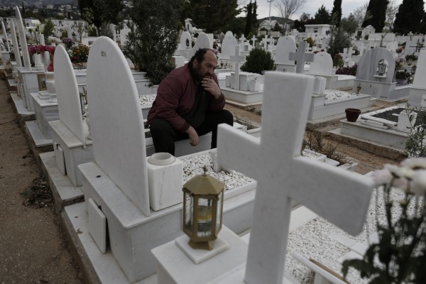 Αλεξανδρούπολη: 30χρονος έκρυβε ναρκωτικά σε...μνήματα