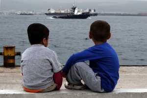 Στην Αθήνα χιλιάδες πρόσφυγες από τα νησιά λόγω της «γραφειοκρατίας ασύλου»