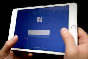 Μπλεξίματα για τον Mr Facebook: Ο επικεφαλής ασφαλείας του κατηγορείται για σεξισμό