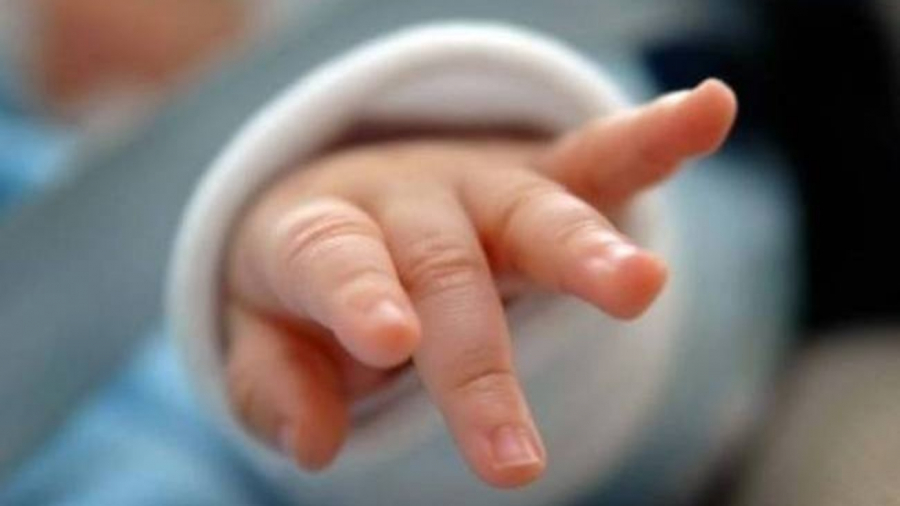 Νέα υπόθεση παιδικής κακοποίησης στη Βρετανία: Μητριά - τέρας ξυλοκόπησε μέχρι θανάτου το μωρό της συντρόφου της