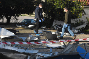 Νέα «χτυπήματα» με αυτοκίνητο σε Πικέρμι και Ταύρο – Έφοδοι σε ΑΤΜ και παντοπωλείο (vid)