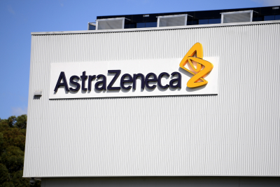 Νέα έρευνα δίνει τα «εύσημα» στην AstraZeneca