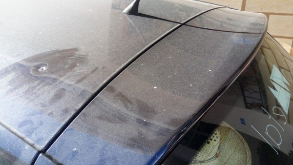 Σφαίρα τρύπησε την οροφή αυτοκινήτου στα Χανιά