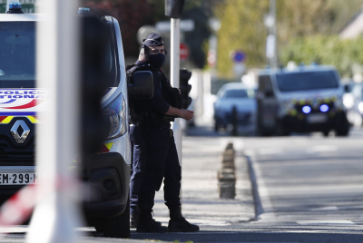 Γαλλία: Aνθρωποκυνηγητό για εντοπισμό δράστη που πυροβόλησε αστυνομικούς