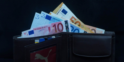 Έκτακτο «δώρο Πάσχα» έως 300 ευρώ, ποιοι είναι οι δικαιούχοι