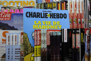 Η Αλ Κάιντα απειλεί ξανά το Charlie Hebdo, κύμα αλληλεγγύης για το περιοδικό