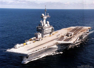 Απόβαση Γάλλων στη Μεσόγειο: Πλοία και υποβρύχια, μαζί με το αεροπλανόφορο Charles de Gaulle
