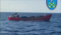 Eπιχείρηση διάσωσης «γίγας» για τη διάσωση 400 ατόμων από φορτηγό πλοίο με σημαία Τουρκίας - Διπλωματικός «πυρετός» στην Αθήνα