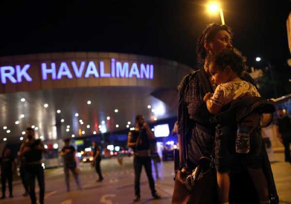 Τους 36 φτάνουν οι νεκροί από την επίθεση στο αεροδρόμιο «Ατατούρκ»