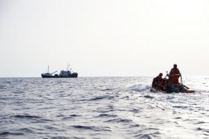 Ναυάγιο στη Λιβύη: Συνεχίζεται η επιχείρηση διάσωσης - Πάνω από 110 μετανάστες αγνοούνται