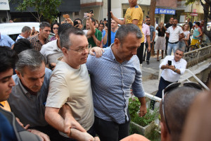 Τουρκικό δικαστήριο απέρριψε το αίτημα απελευθέρωσης του Αμερικανού πάστορα