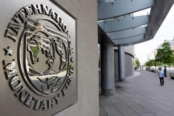 ΔΝΤ: Πλεόνασμα 3,5 % αλλά με μείωση των συντάξεων