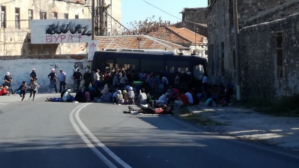 Έρευνες σε σπίτια για επιθέσεις σε μετανάστες στην Μυτιλήνη