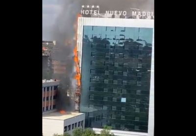 Μεγάλη φωτιά σε ξενοδοχείο στη Μαδρίτη (βίντεο)