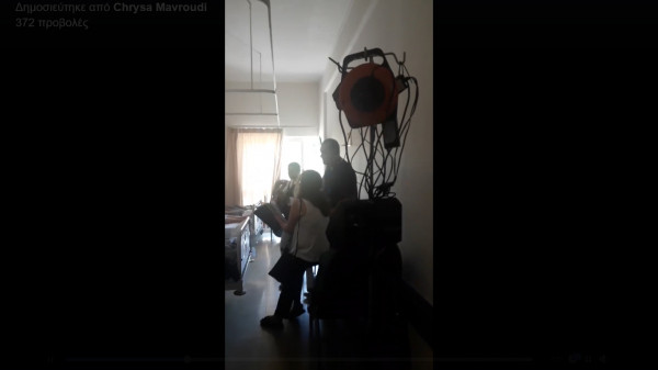 Ένας ξεχωριστός γιατρός στο ΠΑΓΝΗ! Τραγουδάει στους ασθενείς της ογκολογικής Κλινικής (video)
