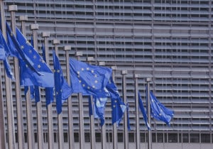 Ευρωπαϊκή Ένωση: Ξεκινούν οι ενταξιακές διαπραγματεύσεις με τη Βόρεια Μακεδονία - Οι όροι για την Αλβανία