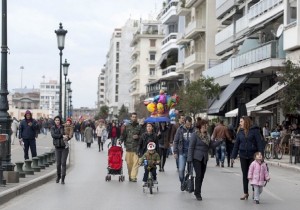 Θεσσαλονίκη: Μικρή ανακούφιση στους καταστηματάρχες τα Χριστούγεννα